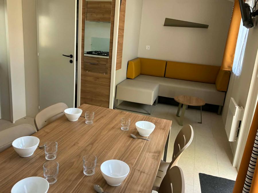 Mobilhome 14 personnes - 5 chambres (+ 1 convertible) - Terrasse couverte 8
