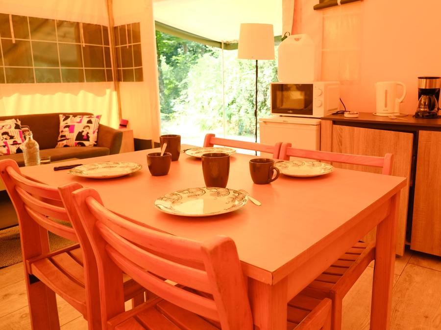 Bungalow toilé 4 personnes - des bois 3
