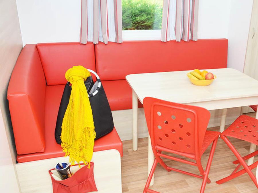 Mobilhome 6 personnes - Eco 3 pièces 4/6 personnes + TV (4 adultes et 2 enfants -18 ans). 1
