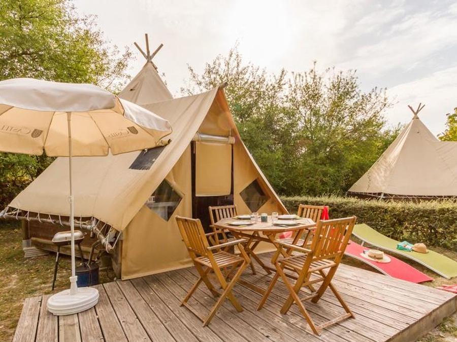 Tente en toile et en bois 4 personnes - TIPI Sans sanitaires 1