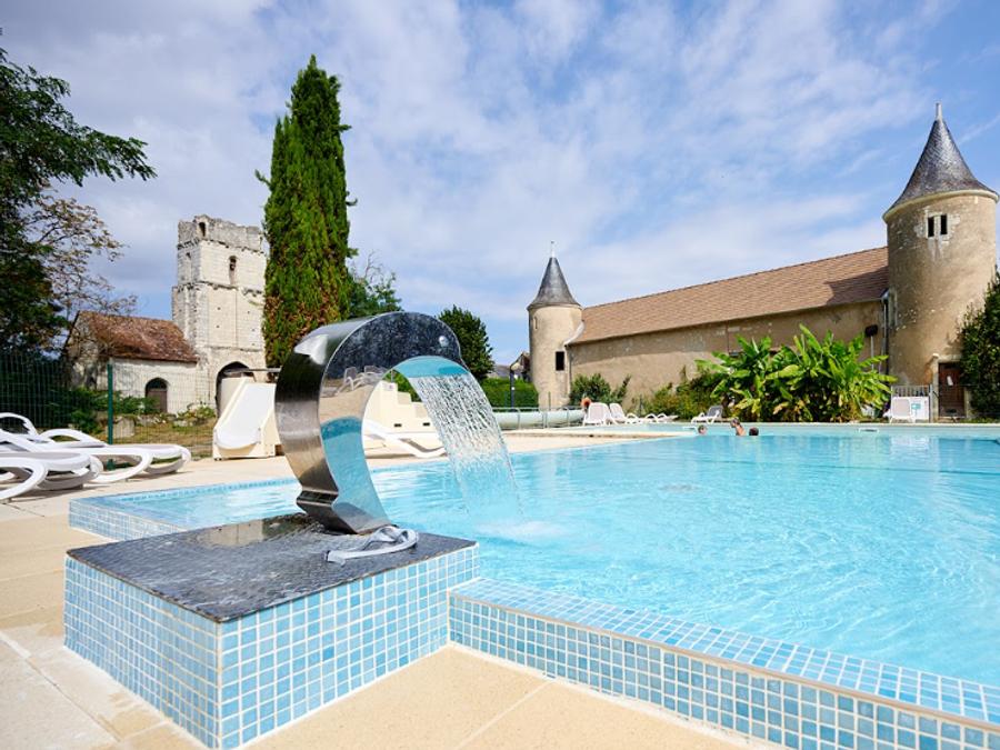 Camping Le Petit Trianon 4*