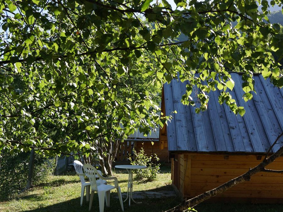Hébergement 2 personnes - Hutte MARMOTTE - Pas de cuisine, pas de sanitaires (ni WC, ni salle de bain) 2