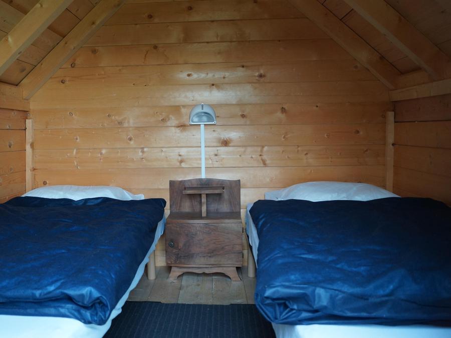 Hébergement 2 personnes - Hutte MARMOTTE - Pas de cuisine, pas de sanitaires (ni WC, ni salle de bain) 4