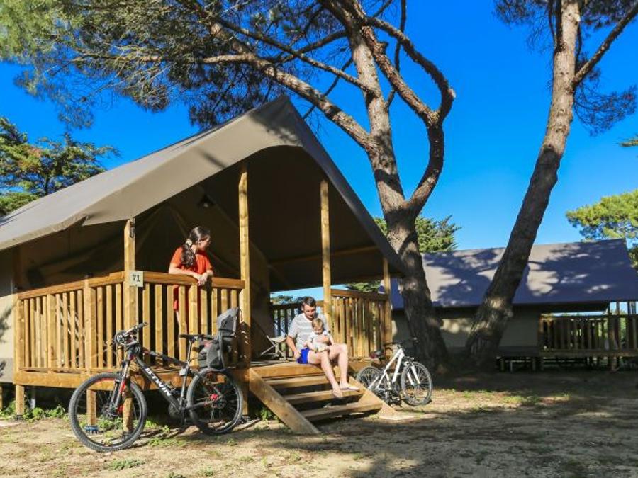 Tente en toile et en bois 4 personnes - Tente Lodge Confort sans sanitaire - 2 chambres 0