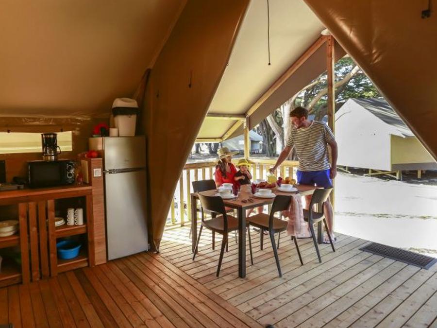 Tente en toile et en bois 4 personnes - Tente Lodge Confort sans sanitaire - 2 chambres 1