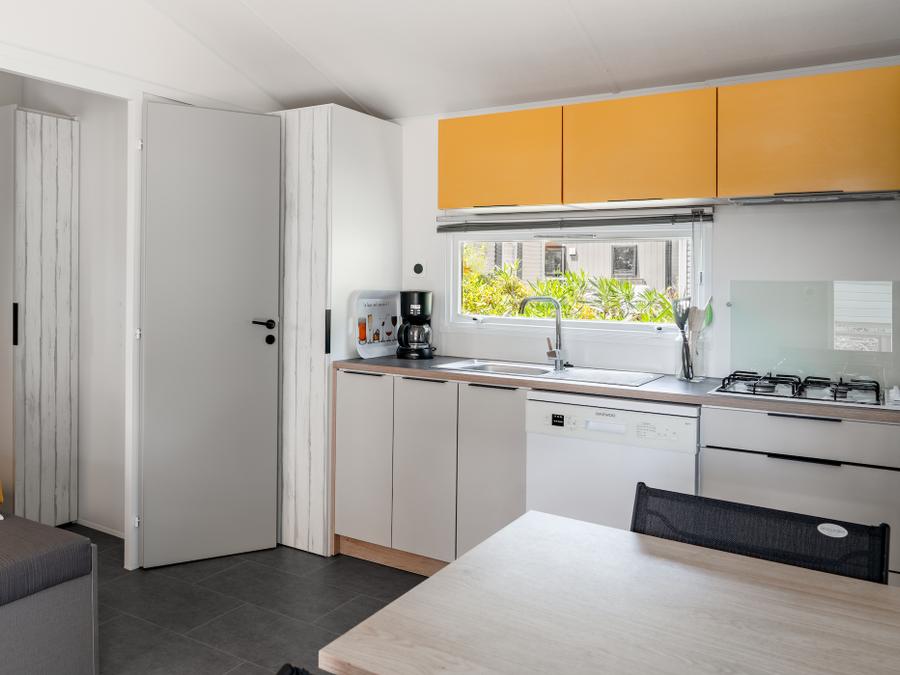 Mobilhome 4 personnes - Mobil-home Premium 32m² (2 chambres - 2 sdb) + Lave Vaisselle + terrasse semi-couverte 15m² 9