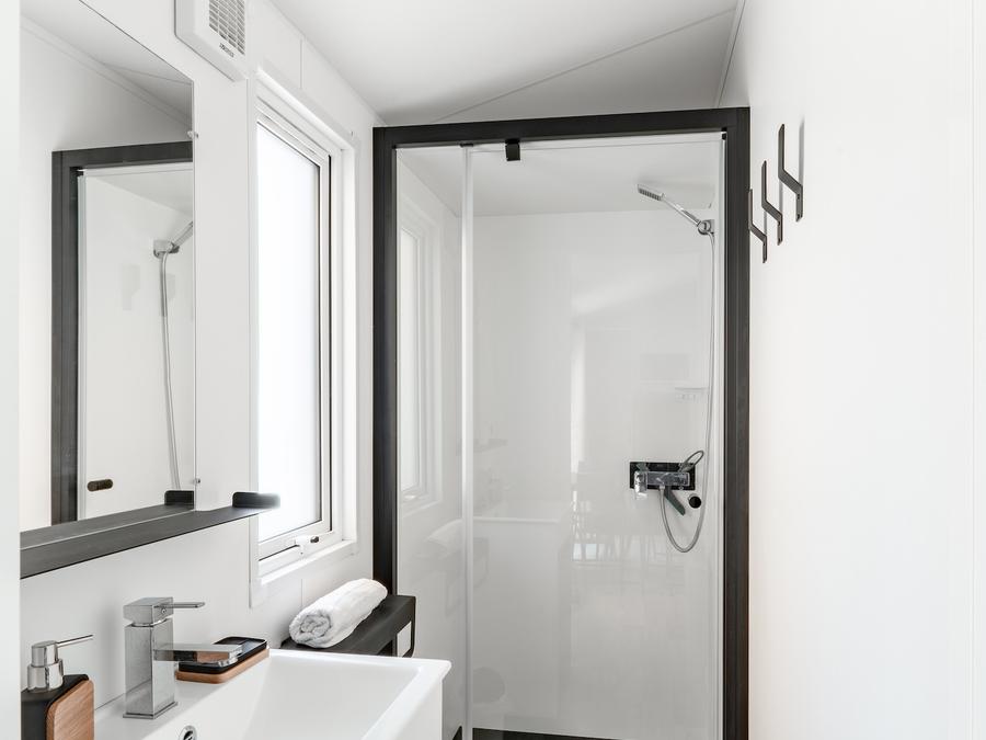 Mobilhome 6 personnes - Mobil-home Premium 33m² (3 chambres) + Lave Vaisselle + Lit 160 + Terrasse semi-couverte 15m² 5