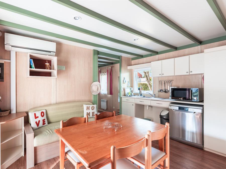Mobilhome 4 personnes - Premium 32m² (2 chambres) réservé aux personnes à mobilité réduite avec climatisation 3