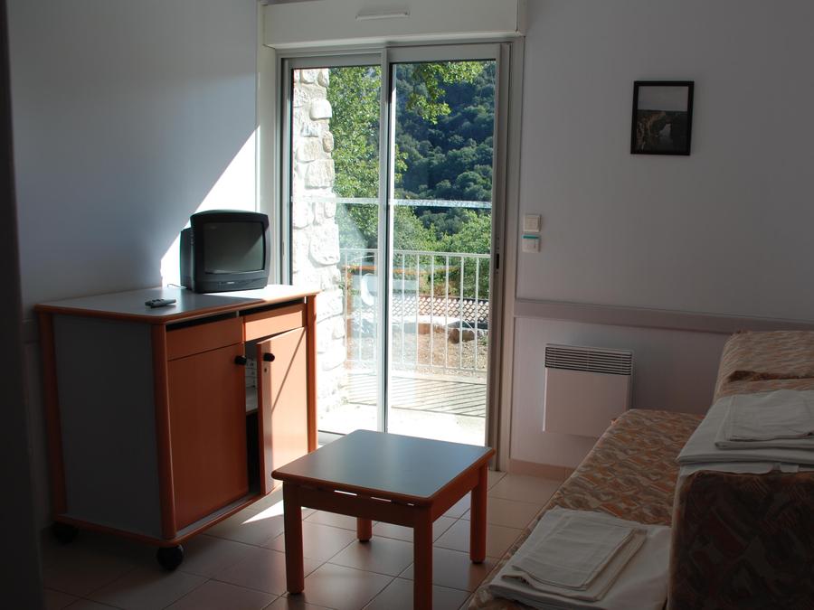 Appartement 4 personnes - RIEUSSET REZ DE CHAUSSEE TERRASSE TV 1