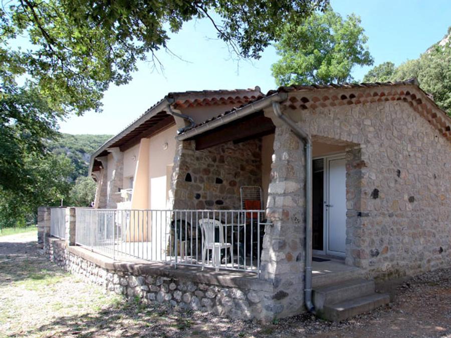 Gîte 4 personnes - Pavillon avec vue - 1 chambre avec Clim + terrasse et TV 2