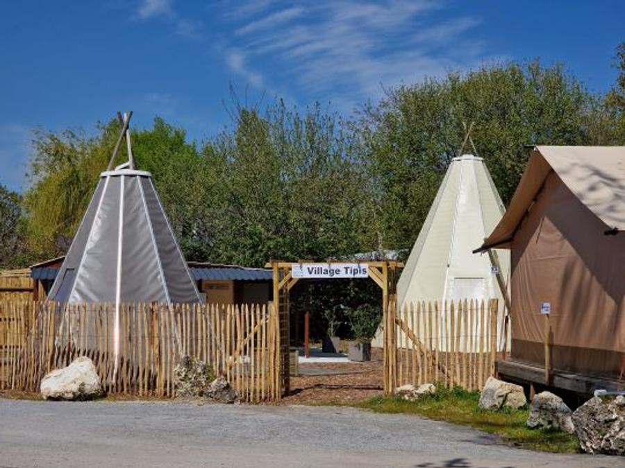 Hébergement 4 personnes - Tipi 4 pers 2