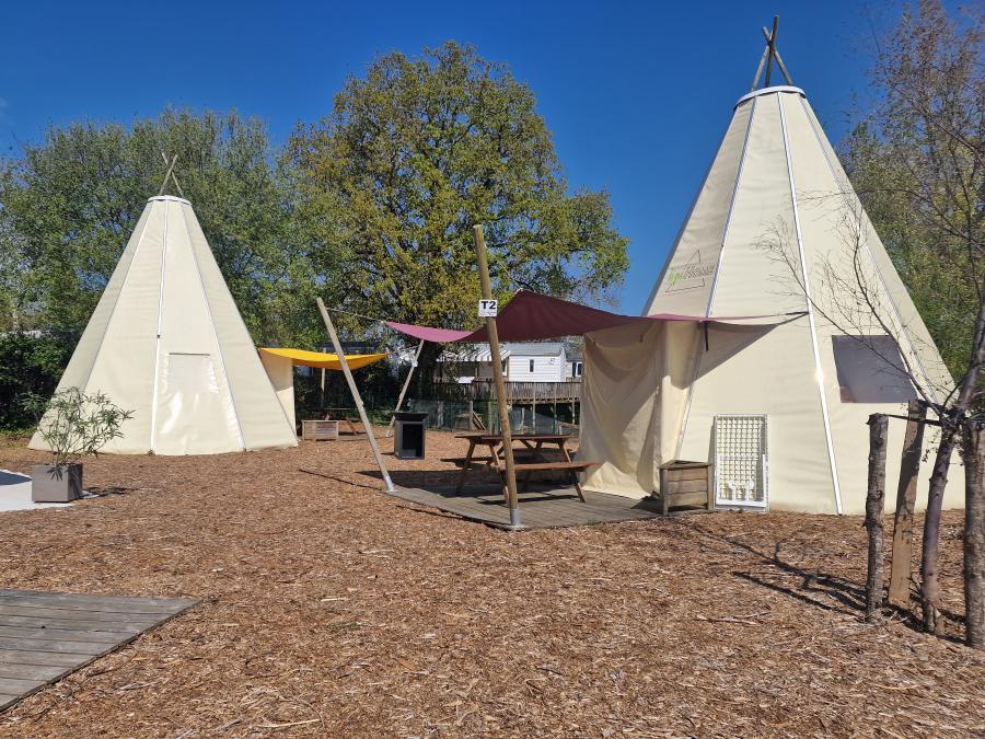 Hébergement 4 personnes - Tipi 4 pers 11
