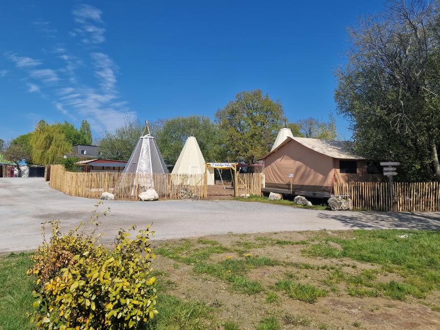 Hébergement 4 personnes - Tipi 4 pers 1