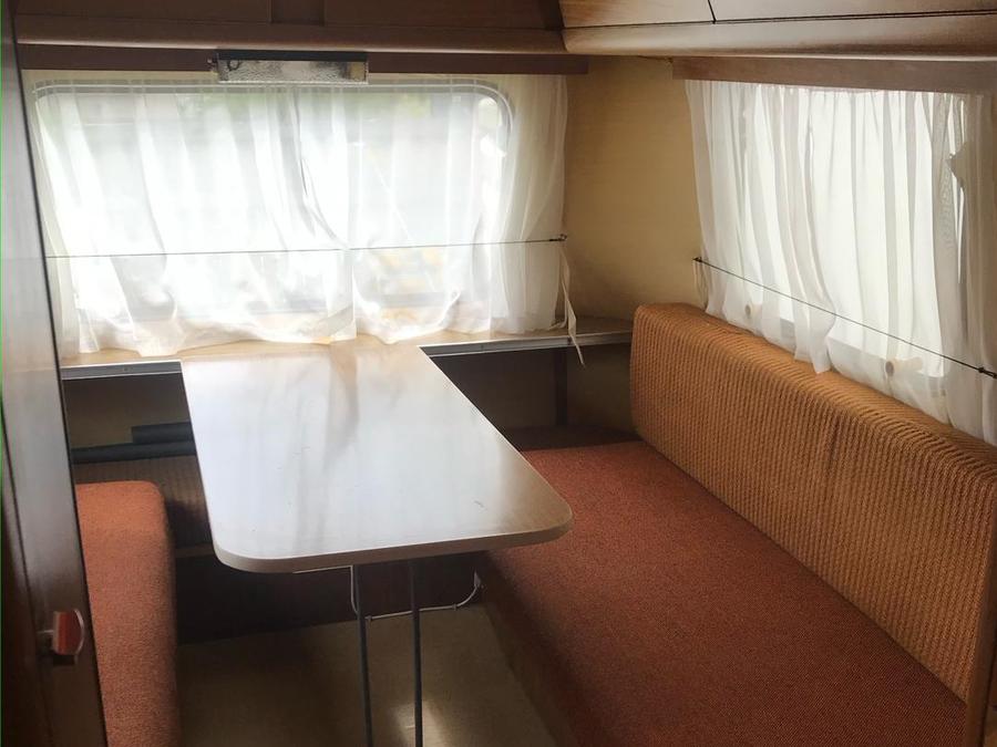 Caravane 2 personnes - Eriba Toinette - sanitaires communs 1