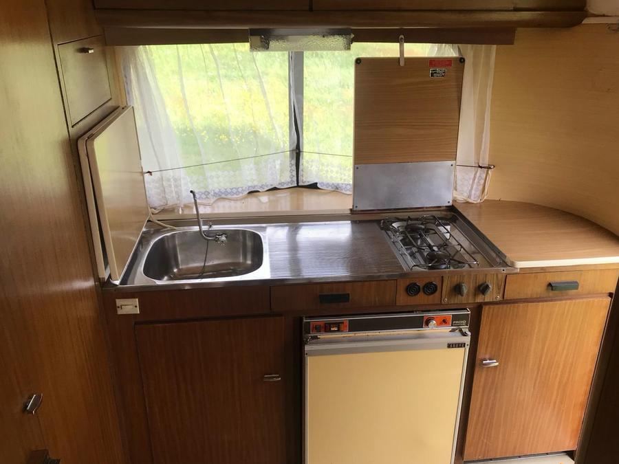 Caravane 2 personnes - Eriba Toinette - sanitaires communs 2