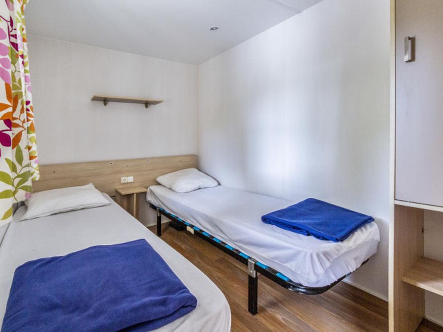 Mobilhome 4 personnes - BASIC PLUS - TV 4