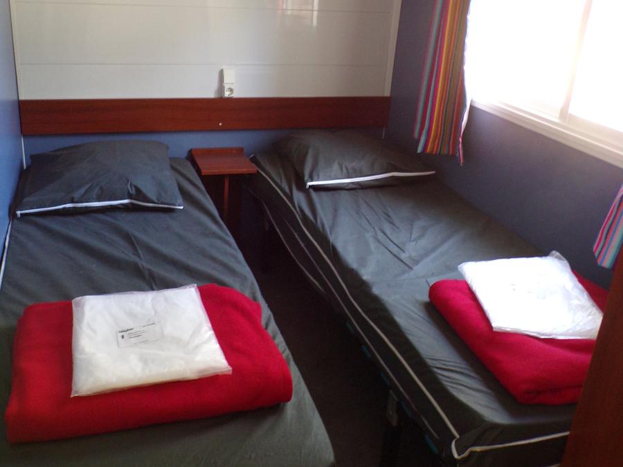 Mobilhome 4 personnes - 2 chambres + Télé 7