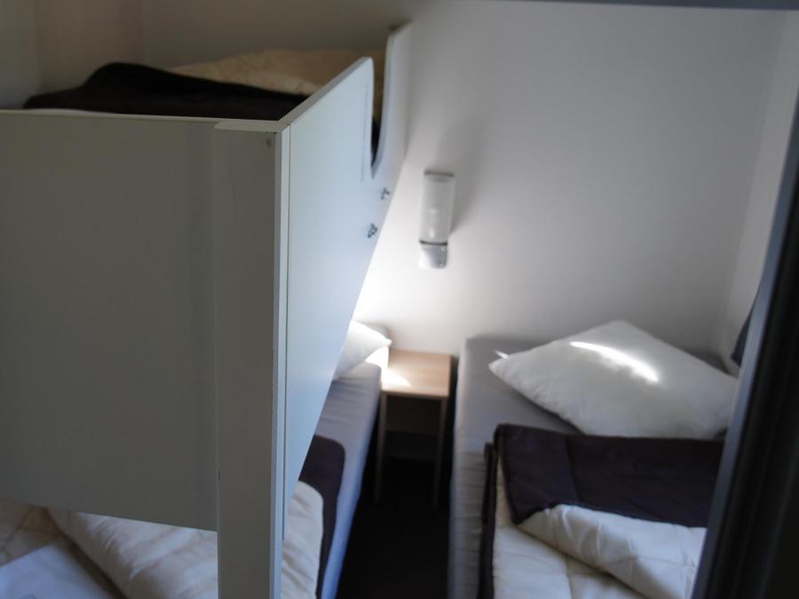 Mobilhome 7 personnes - Mobil home Standard 32 m² 3 chambres + terrasse 12m² semi-couverte (9m²) 6/7 pers 3