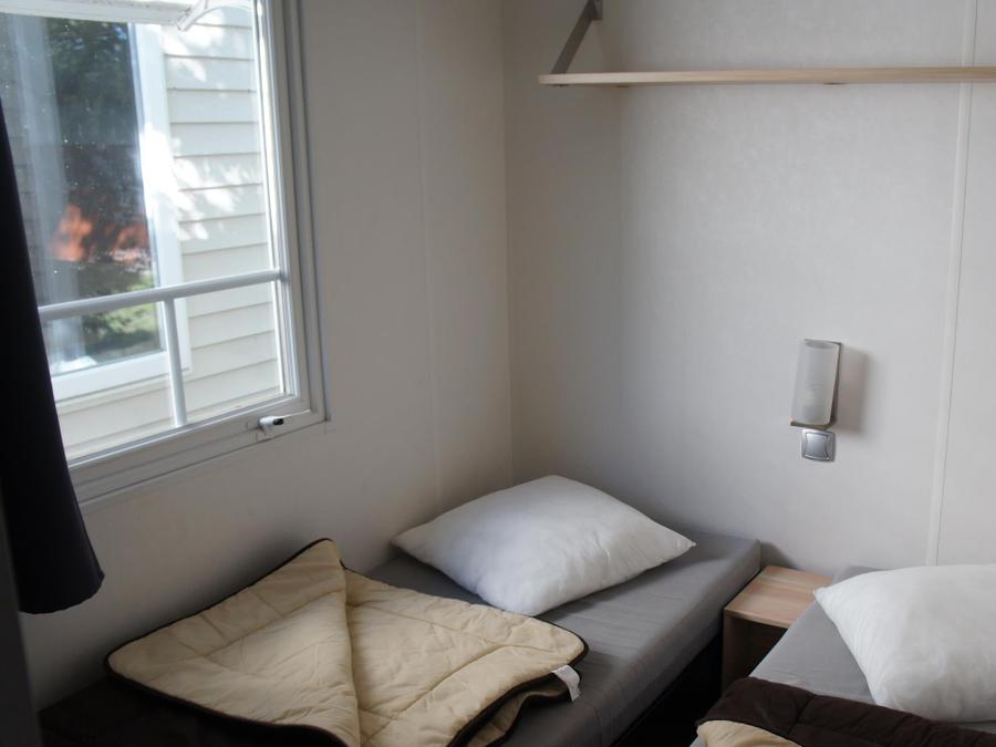 Mobilhome 7 personnes - Mobil home Standard 32 m² 3 chambres + terrasse 12m² semi-couverte (9m²) 6/7 pers 6