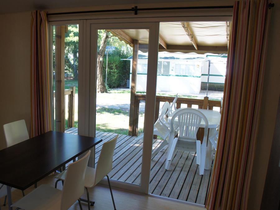 Mobilhome 5 personnes - Mobil home Confort 32 m² 2 chambres + terrasse 12m² semi-couverte (9m²) + TV 4/5 pers 6