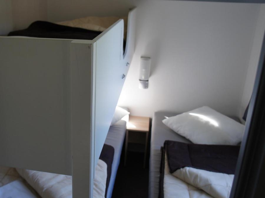 Mobilhome 7 personnes - Mobil home Premium 32 m² 3 chambres + terrasse 12m² semi-couverte (9m²) + TV + clim 6/7 pers 7