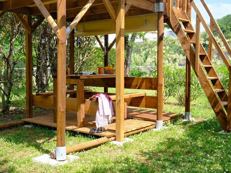 Hébergement 2 personnes - Tente bivouac+ 6m² 1 chambre terrasse et frigo 2 pers 1