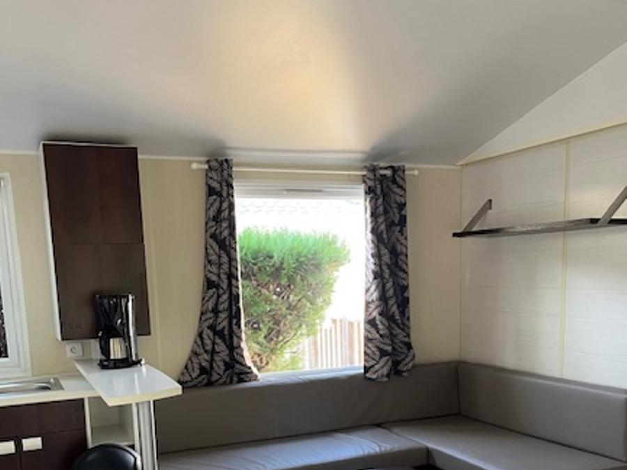 Mobilhome 5 personnes - Mobil home Standard 32 m² 2 chambres + terrasse 12m² semi-couverte (9m²) 4/5 pers 3