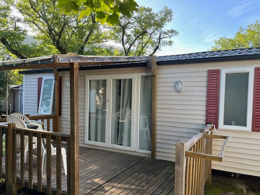 Mobilhome 5 personnes - Mobil home Standard 32 m² 2 chambres + terrasse 12m² semi-couverte (9m²) 4/5 pers 4