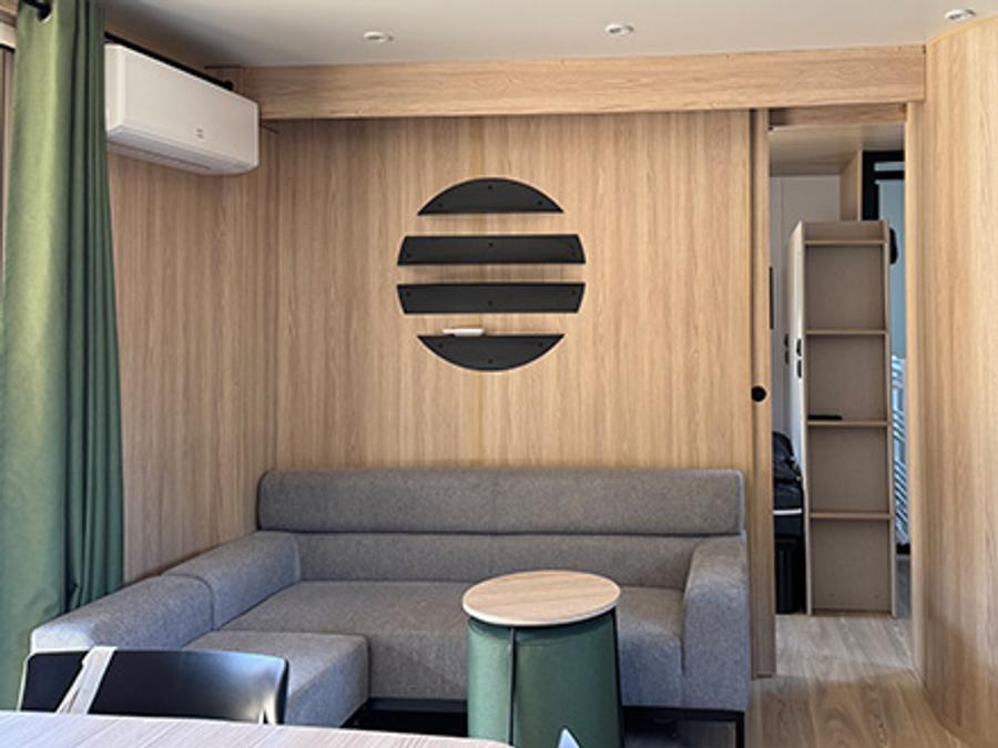 Mobilhome 4 personnes - TAOS Luxe 35m2 terrasse couverte + Jacuzzi privatif - 4 pers 2 chambres 2 sdb - clim 16