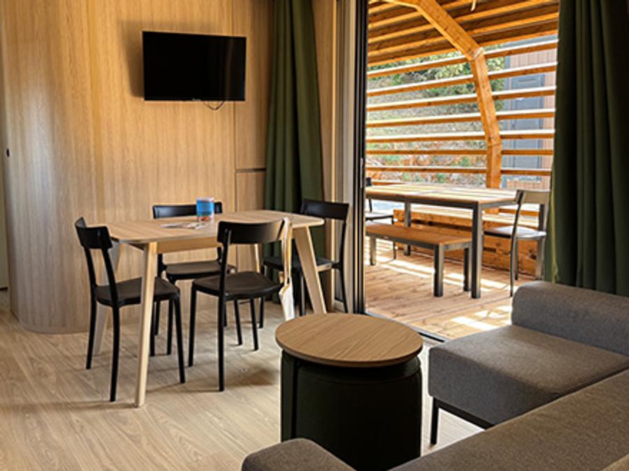 Mobilhome 4 personnes - TAOS Luxe 35m2 terrasse couverte + Jacuzzi privatif - 4 pers 2 chambres 2 sdb - clim 15