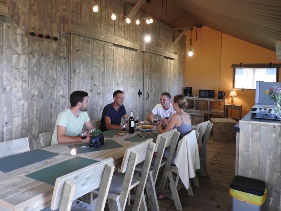 Tente en toile et en bois 5 personnes - LUXURY SAFARI LODGE 1