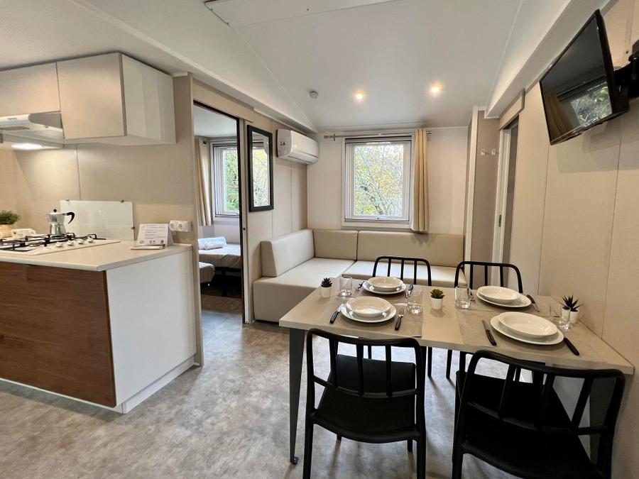 Mobilhome 2 personnes - (2 personnes incluses - 2 personnes supplémentaires possibles moyennant un supplément, veuillez contacter le camping) 2