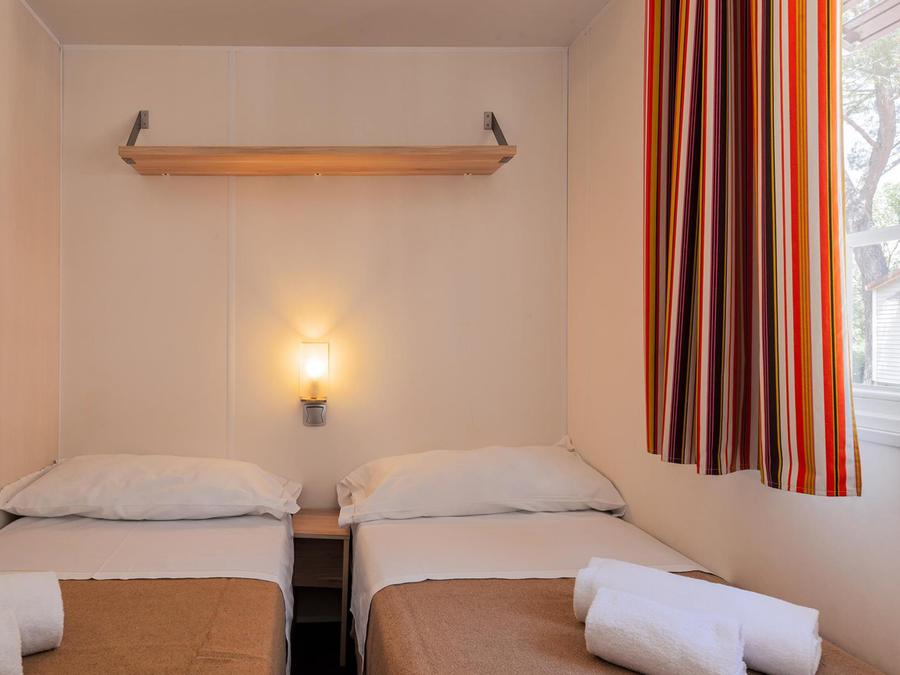 Mobilhome 2 personnes - (2 personnes incluses - 4 personnes supplémentaires possibles avec supplément, veuillez contacter le camping) 7