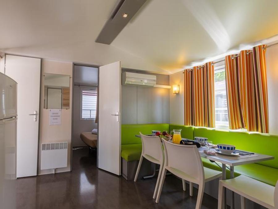 Mobilhome 2 personnes - (2 personnes incluses - 4 personnes supplémentaires possibles avec supplément, veuillez contacter le camping) 3
