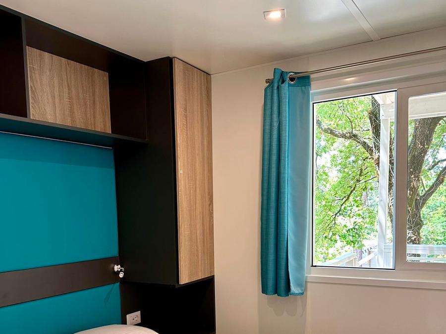 Mobilhome 2 personnes - Mobil-home Premium avec 2 chambres - 2 salles de bain (2 personnes incluses - 2 personnes supplémentaires possibles moyennant supplément, veuillez contacter le camping) 5