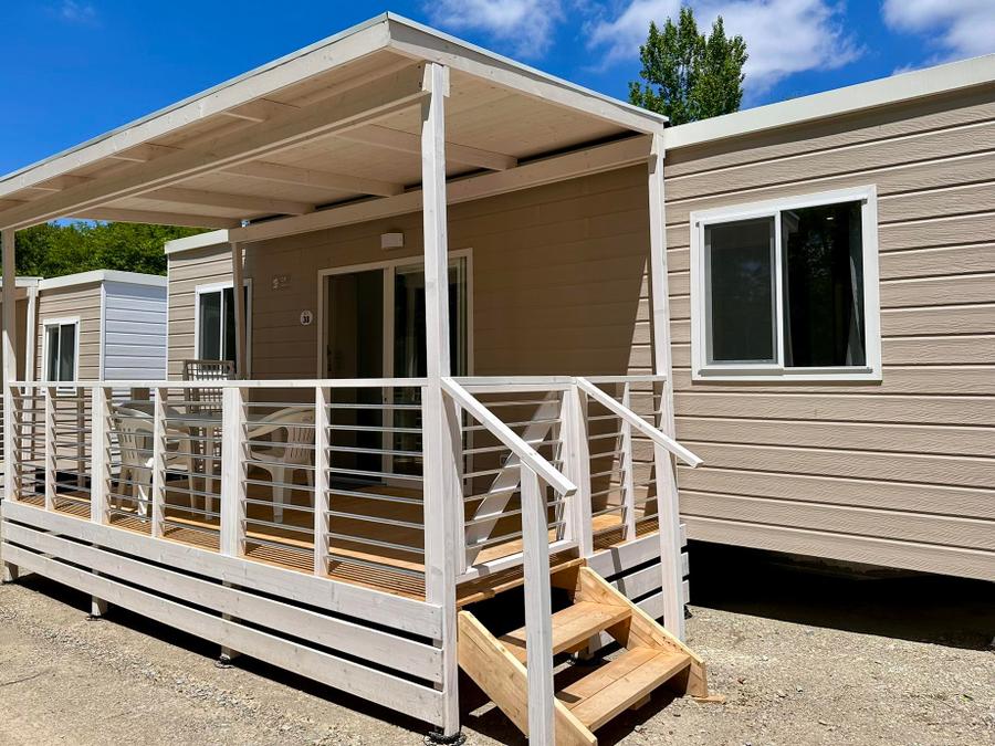 Mobilhome 2 personnes - Mobil-home supérieur avec 3 chambres - 2 salles de bain (2 personnes incluses - 4 personnes supplémentaires possibles avec supplément, contacter le camping) 2