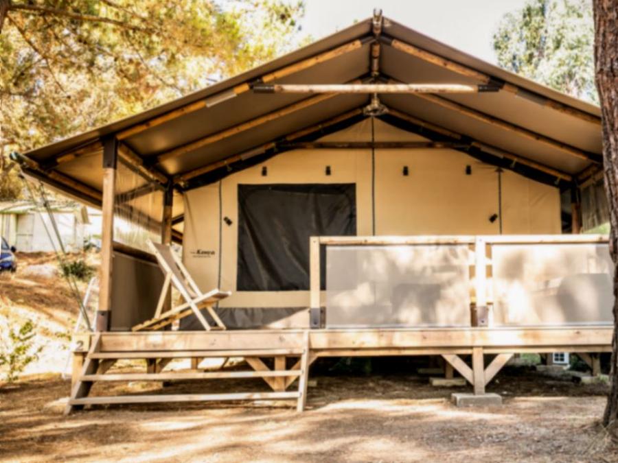 Tente en toile et en bois 4 personnes - Corsica Lodge, 2 chambres - arrivée le samedi en haute saison 0