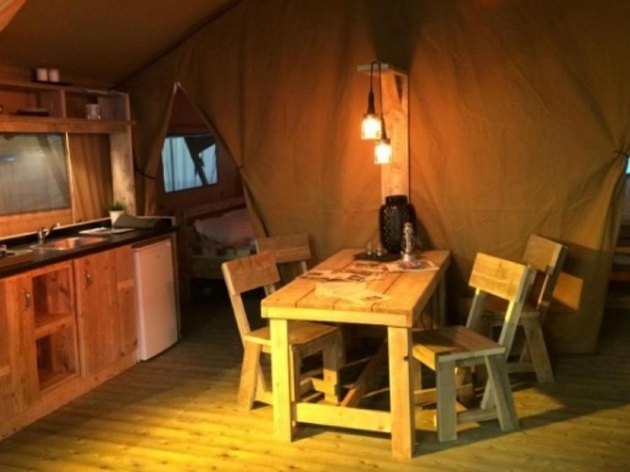 Tente en toile et en bois 4 personnes - Corsica Lodge, 2 chambres - arrivée le samedi en haute saison 2