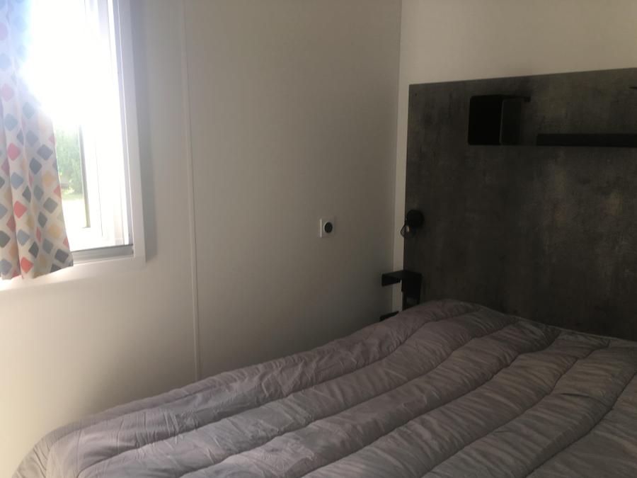 Mobilhome 4 personnes - 2 chambres compact 24 m2 avec terrasse couverte 10 m2 6