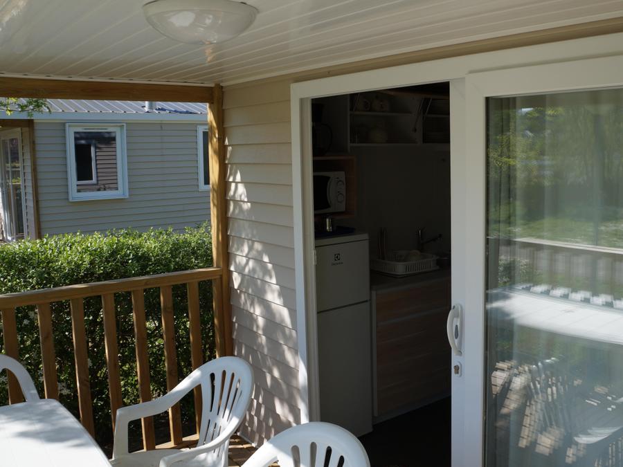 Mobilhome 4 personnes - Mobil-home Standard 24m² 2 chambres + terrasse couverte 7m² + bord de Loire + TV 1