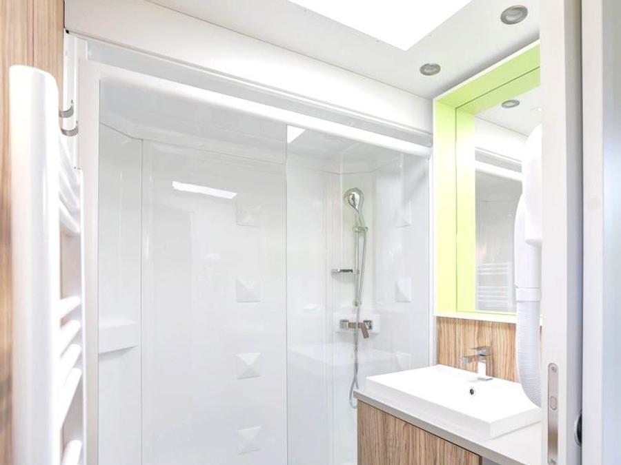 Mobilhome 4 personnes - Premium 40m² 2 chambres + CLIM + TV + terrasse panoramique + draps + serviettes 7