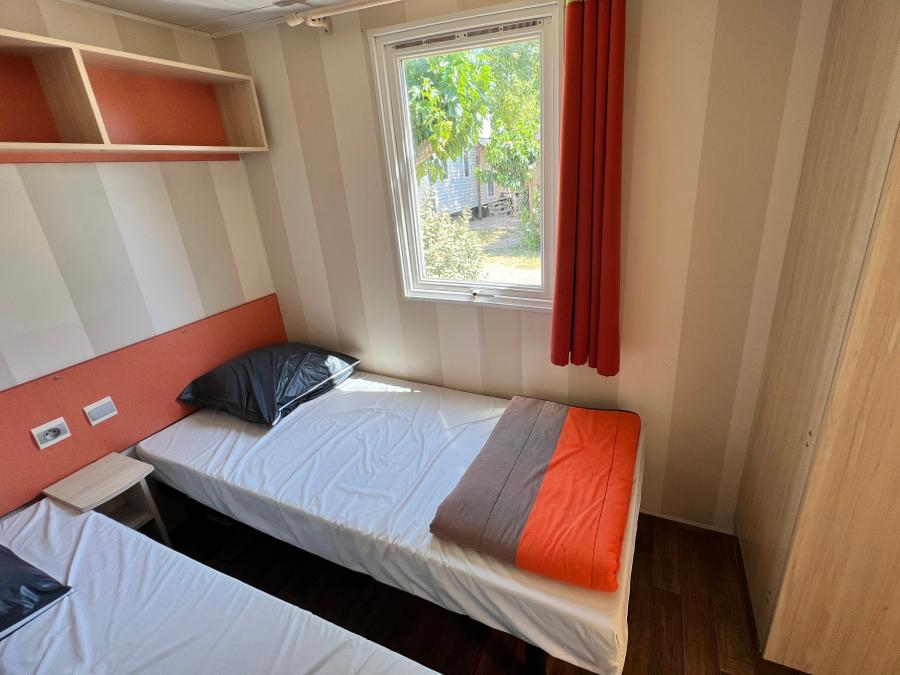 Mobilhome 4 personnes - COCOON - TV 9