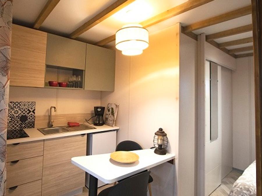 Chalet 2 personnes - Confort 16m² - 1 chambre + Terrasse couverte + Clim réversible + TV 2