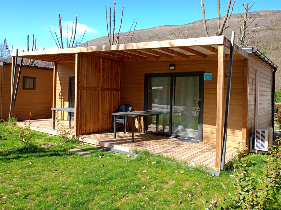Chalet 2 personnes - Confort 16m² - 1 chambre + Terrasse couverte + Clim réversible + TV 0