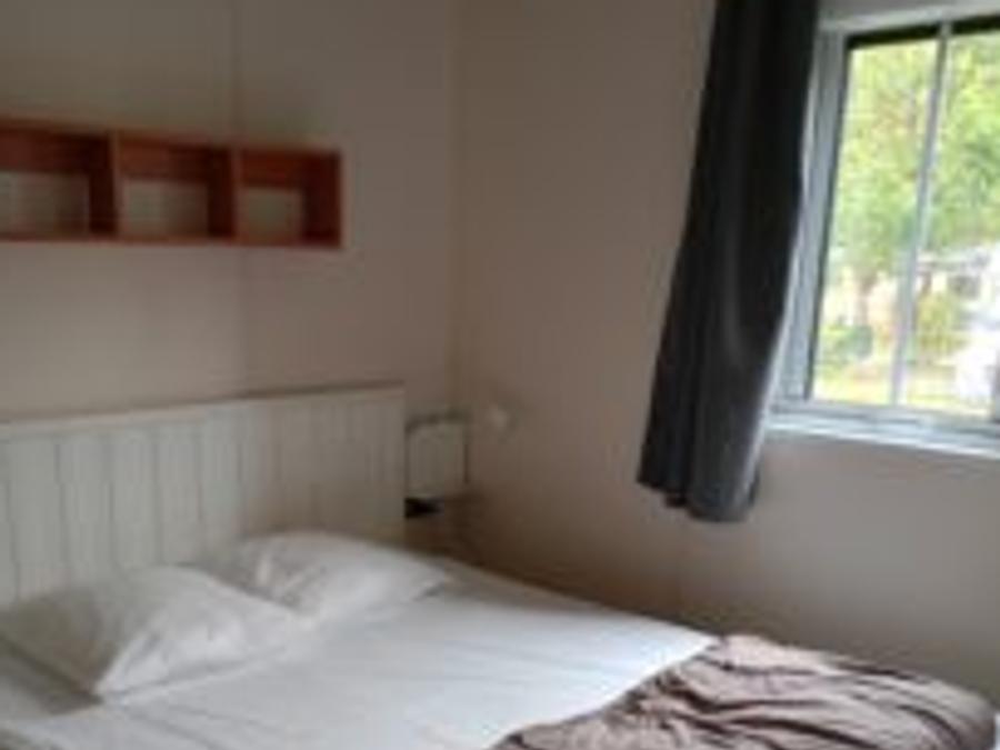 Mobilhome 2 personnes - Confort 23m² - 1 chambre + Terrasse couverte + Clim réversible + TV 1