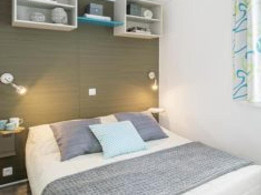 Mobilhome 4 personnes - Confort 27m² - 2 chambres + Terrasse couverte + Clim réversible + TV 2
