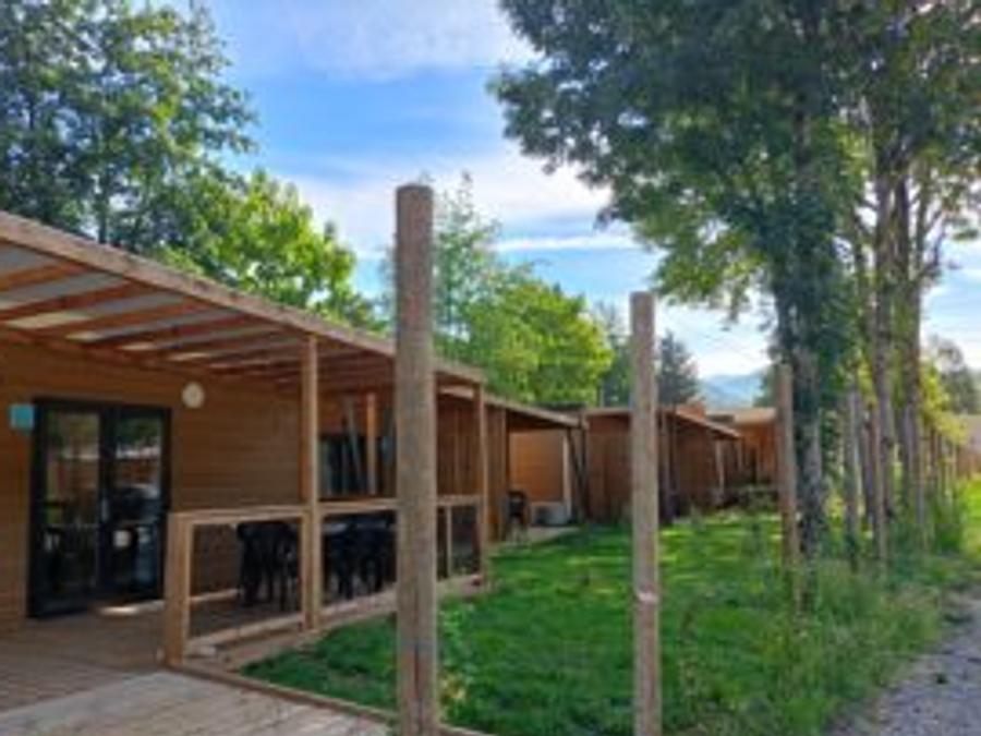 Chalet 4 personnes - PMR Confort - 2 chambres + Terrasse couverte + Clim réversible + TV 2
