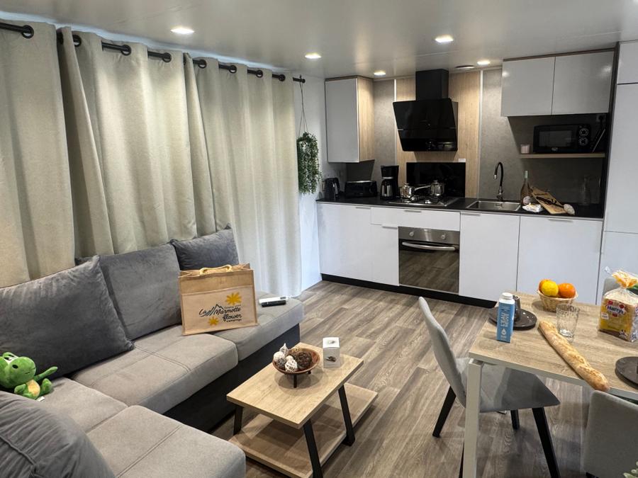 Mobilhome 8 personnes - Premium - 4 chambres - 3 salles de bain + Terrasse couverte + Clim réversible + TV 4