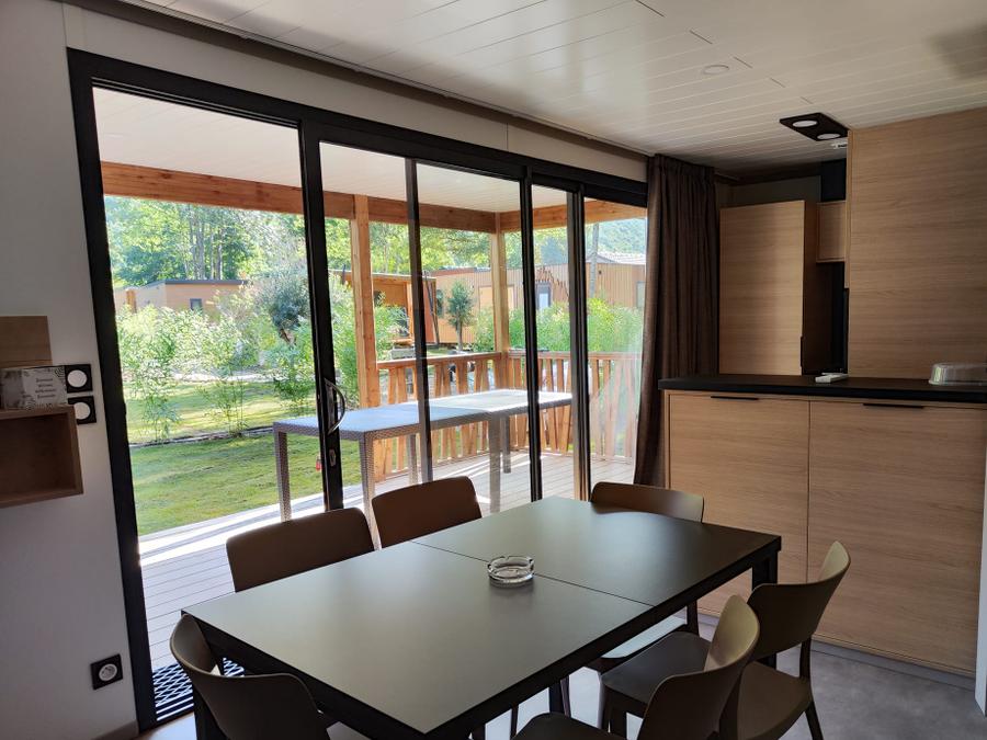 Chalet 6 personnes - Premium 56m² - 3 chambres + Terrasse couverte + Clim réversible + TV 1