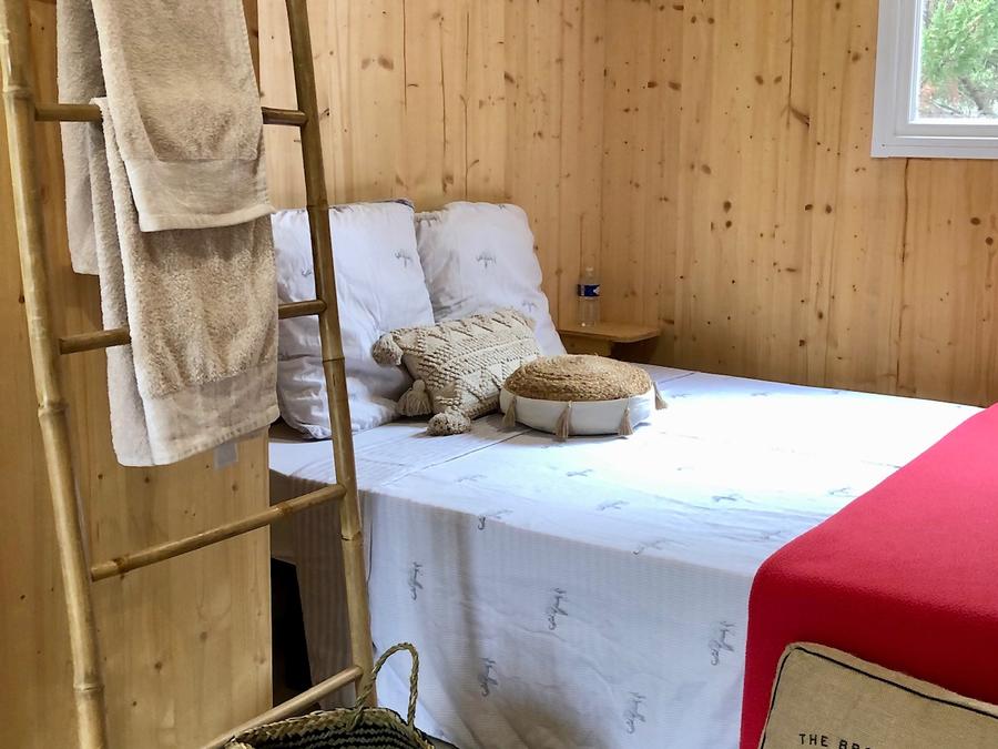 Insolite 2 personnes - ROULOTTE INSOLITE Vue Réserve - Draps, serviettes et ménage inclus 5
